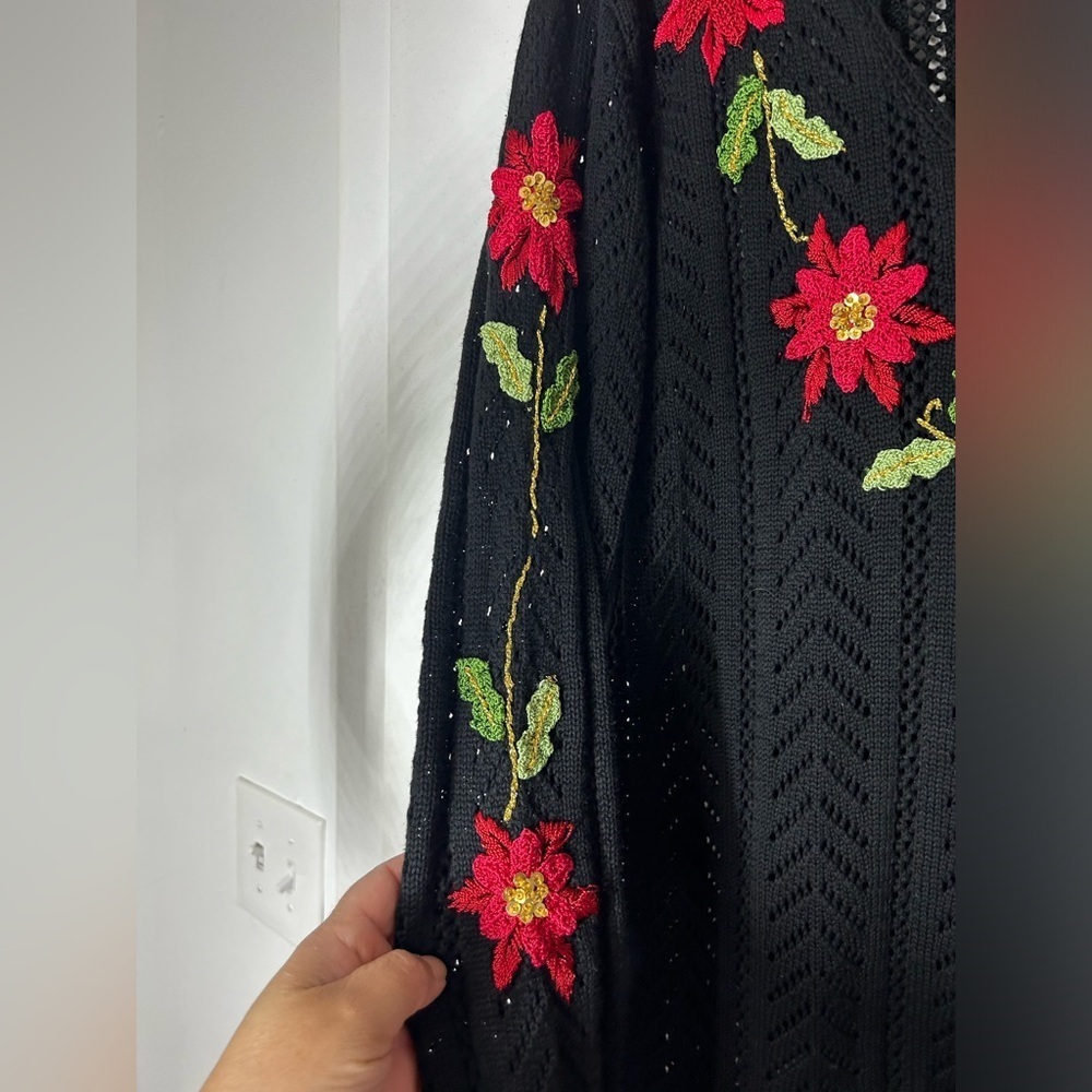Storybook Knits Beaded Embroidered Christmas Poinsettia Santa Holiday Sweater M - Picture 6 of 11